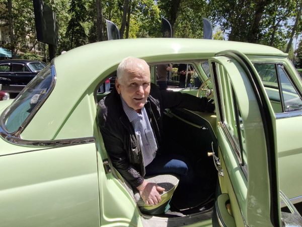 В центре Баку - на улице Азиза Алиева прошла выставка классических автомобилей. - Sputnik Азербайджан