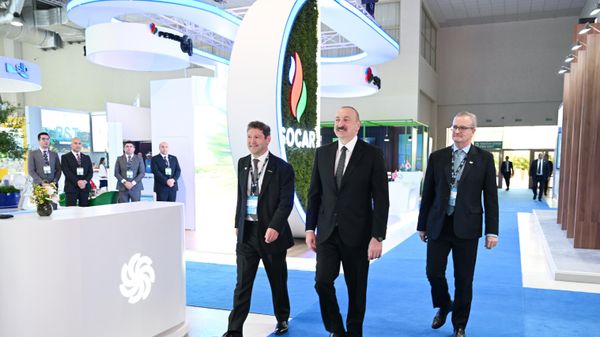 Президент Ильхам Алиев на открытии 30-й юбилейной выставки Caspian Oil and Gas, 13-й выставки Caspian Power и 30-го Baku Energy Forum - Sputnik Азербайджан