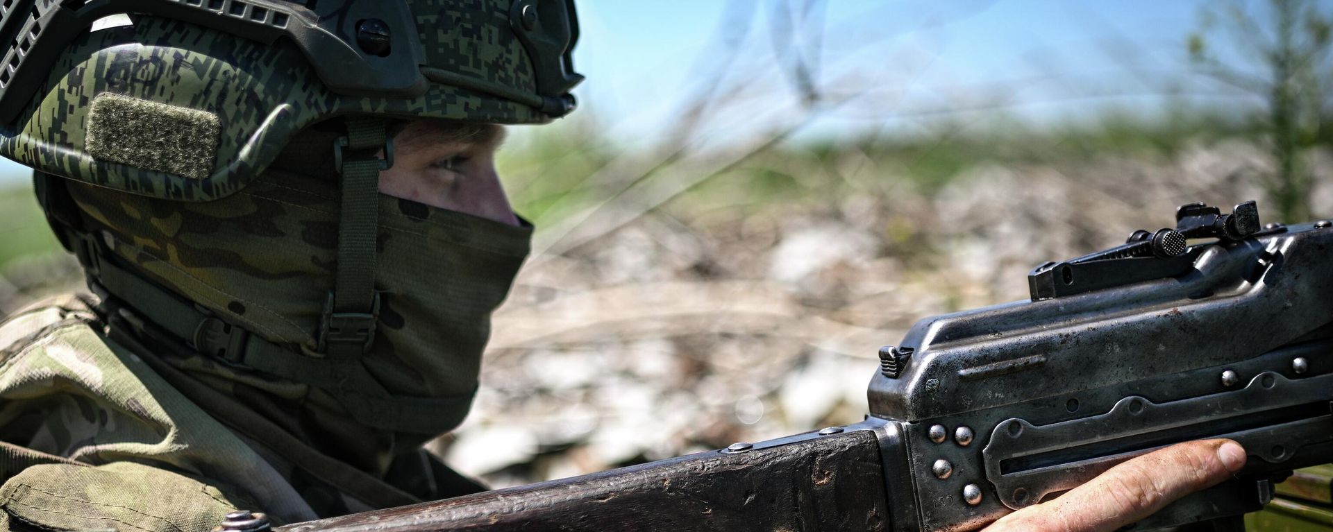 Военнослужащие 40-й бригады морской пехоты группировки войск Восток на направлении Гуляйполе в зоне СВО - Sputnik Азербайджан, 1920, 30.06.2026