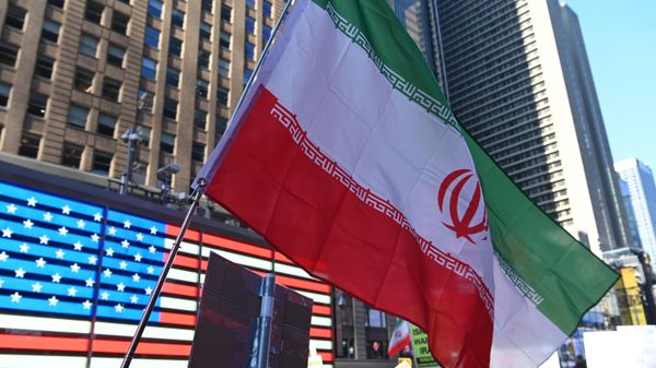 Флаги США и Ирана - Sputnik Азербайджан