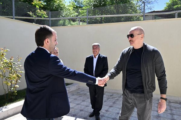 Президент Азербайджана Ильхам Алиев провел встречу с жителями села Бёюк Галадереси Шушинского района - Sputnik Азербайджан