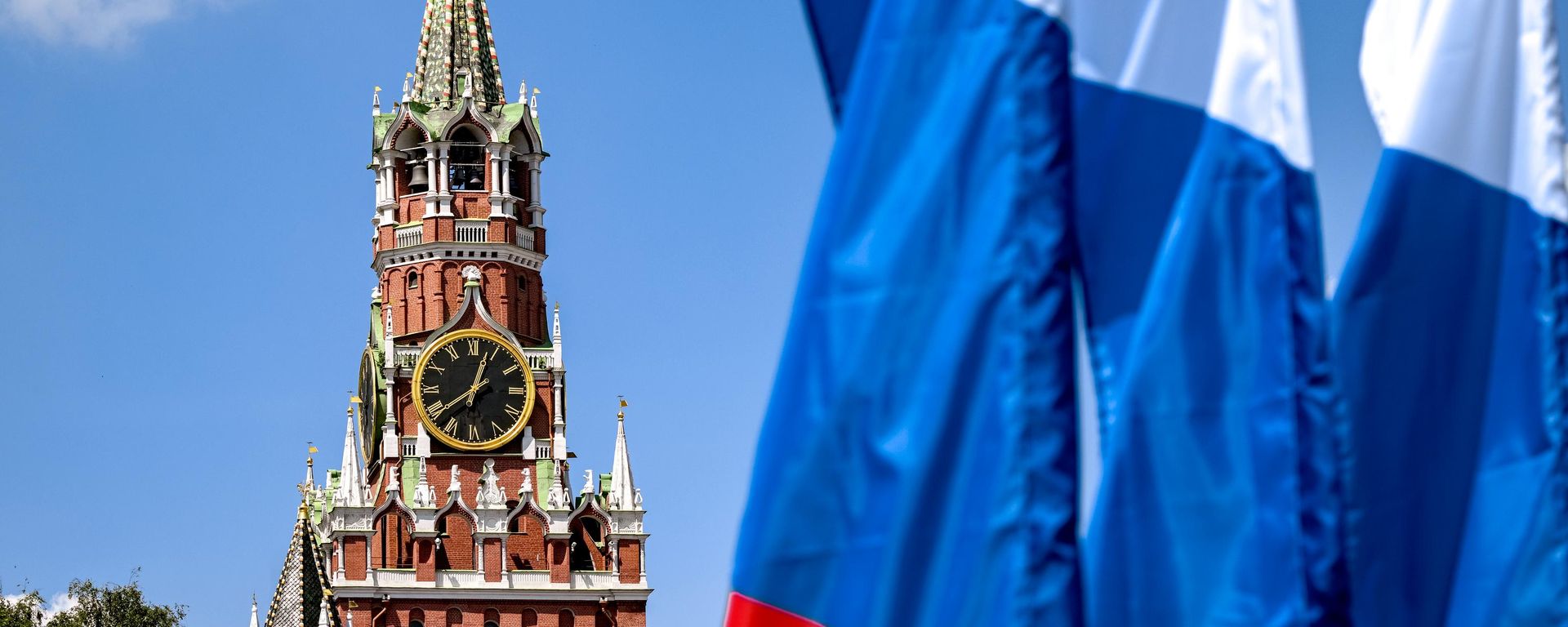 Украшение Москвы ко Дню России - Sputnik Азербайджан, 1920, 26.10.2026