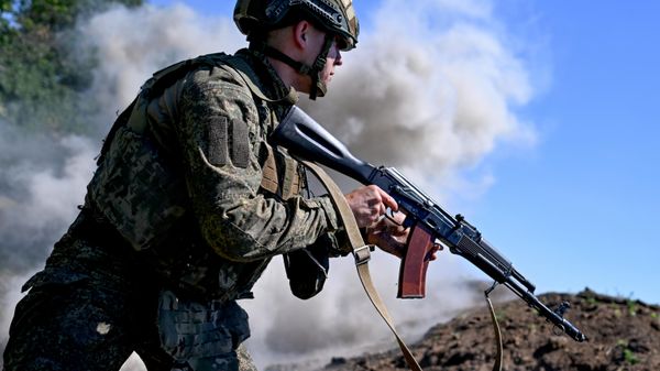 Боевая подготовка штурмовиков группировки войск Центр - Sputnik Азербайджан