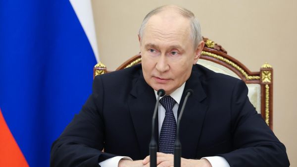 Президент Владимир Путин провел встречу с руководством Министерства обороны - Sputnik Азербайджан