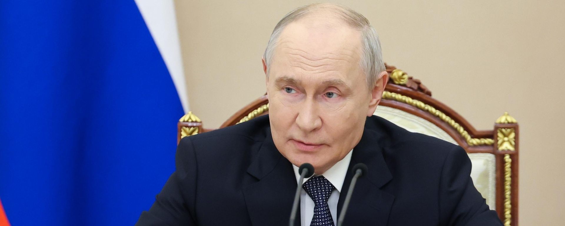 Президент Владимир Путин провел встречу с руководством Министерства обороны - Sputnik Азербайджан, 1920, 20.08.2026