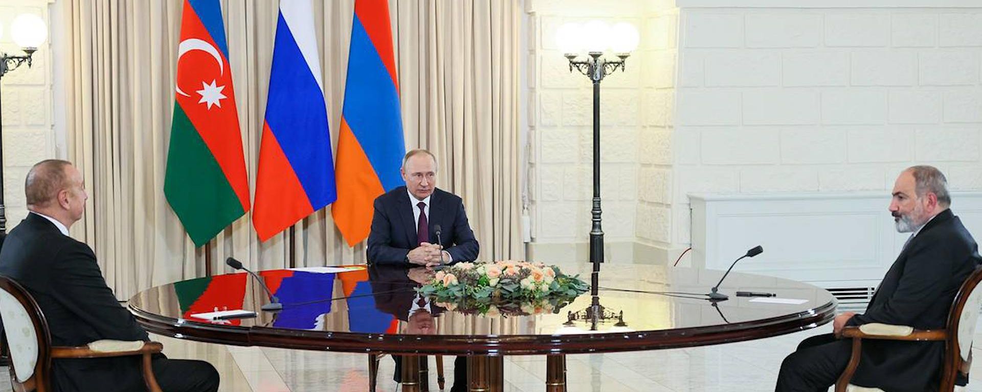 Встреча Ильхама Алиева, Владимира Путина и Никола Пашиняна в 2022 году. - Sputnik Азербайджан, 1920, 08.10.2026