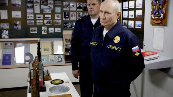 Рабочая поездка президента Владимира Путина на Сахалин - Sputnik Азербайджан