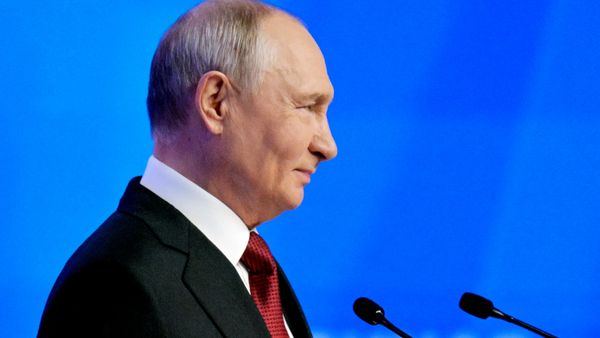 Путин на съезде партии Единая Россия - Sputnik Азербайджан