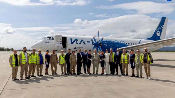 Российский самолет Ил-114-300 испытывают на прочность грозой и грунтовыми полосами - Sputnik Азербайджан