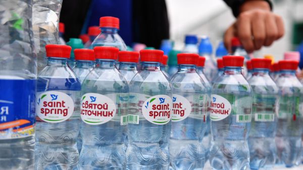 Питьевая вода в бутылках  - Sputnik Азербайджан
