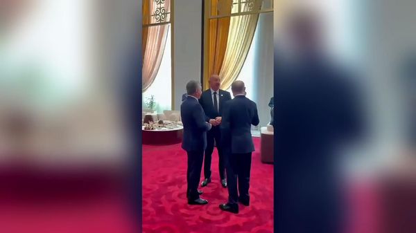 Владимир Путин, Ильхам Алиев и Шавкат Мирзиёев пообщались в кулуарах саммита ШОС - Sputnik Азербайджан