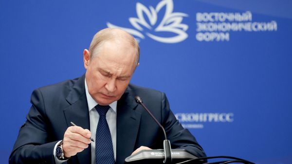 Рабочая поездка президента РФ Владимира Путина в Дальневосточный федеральный округ - Sputnik Азербайджан