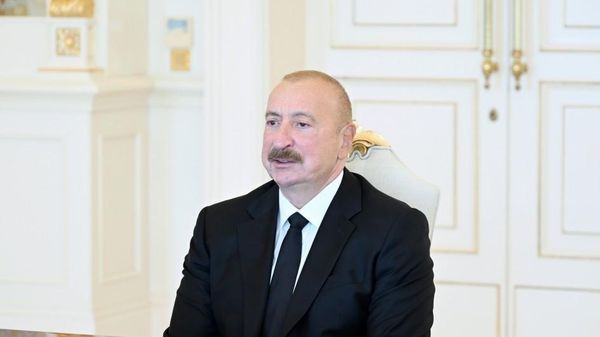 Президент Азербайджана Ильхам Алиев принял министра иностранных дел Турции Хакана Фидана - Sputnik Азербайджан