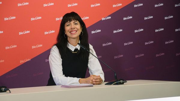Берлинский Мамдани: партия турчанки Элиф Эральп впервые победила на выборах в Берлине - Sputnik Азербайджан