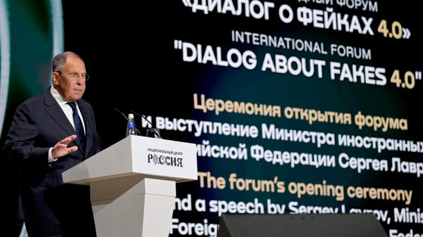 Форум Диалог о фейках 4.0 в Москве - Sputnik Азербайджан