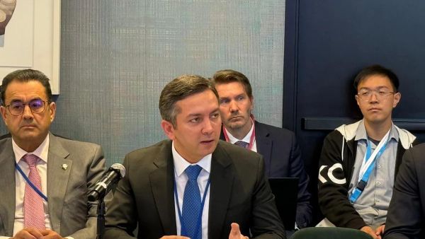 заместитель министра иностранных дел Азербайджана Ялчин Рафиев - Sputnik Азербайджан