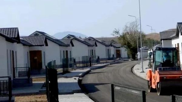 В селе Джахангирбейли Зангиланского района завершено строительство 242 частных жилых домов. - Sputnik Азербайджан