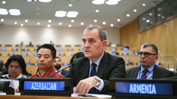 Министр иностранных дел Азербайджана Джейхун Байрамов на полях 81-й сессии Генеральной Ассамблеи ООН - Sputnik Азербайджан