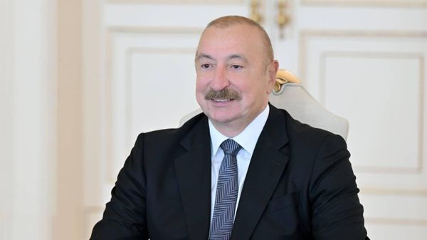 Президент Азербайджана Ильхам Алиев принял принял президента ФИФА Джанни Инфантино - Sputnik Азербайджан
