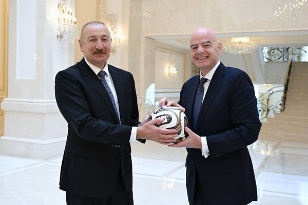 Президент Азербайджана Ильхам Алиев принял принял президента ФИФА Джанни Инфантино - Sputnik Азербайджан