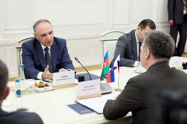 Председатель Верховного суда РФ и генпрокурор Азербайджана на встрече в Москве
 - Sputnik Азербайджан