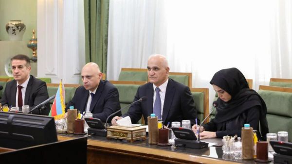 Азербайджан и Иран обсудили сотрудничество в области энергетики и безопасности - Sputnik Азербайджан
