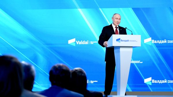 Президент Владимир Путин принял участие в работе дискуссионного клуба Валдай - Sputnik Азербайджан