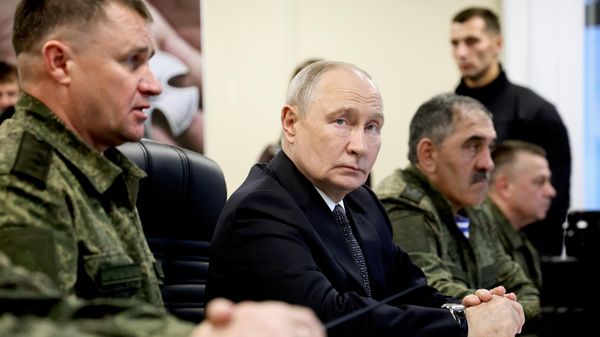 Рабочая поездка президента Владимира Путина в Челябинскую область - Sputnik Азербайджан