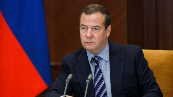 Зампред Совета безопасности РФ Д. Медведев провел заседание президиума Совета при президенте РФ по науке и образованию - Sputnik Азербайджан
