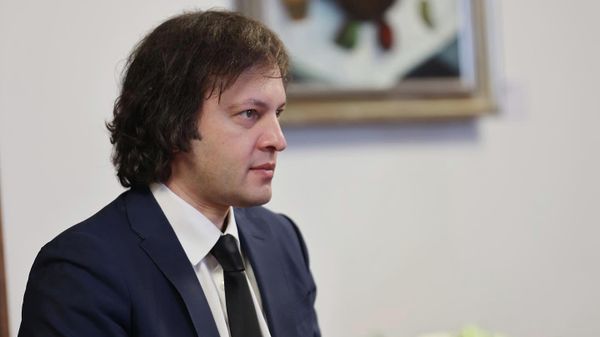 Визит премьер-министра Грузии Ираклия Кобахидзе в Будапешт и встреча с премьер-министром Венгрии Виктором Орбаном  - Sputnik Азербайджан