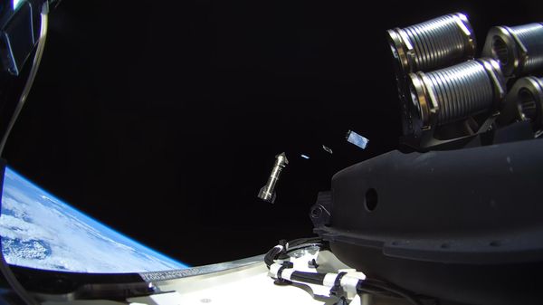 Первый орбитальный полет Starship доставил в космос 26 спутников Starlink V3

 - Sputnik Азербайджан