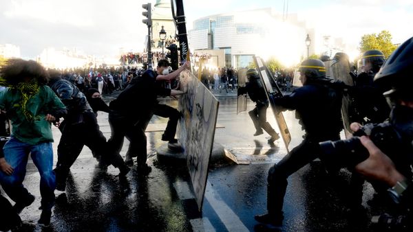 Протесты во Франции - Sputnik Азербайджан