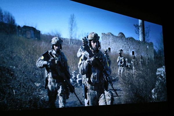В Азербайджане состоялась премьера фильма 44 о Второй Карабахской войне - Sputnik Азербайджан