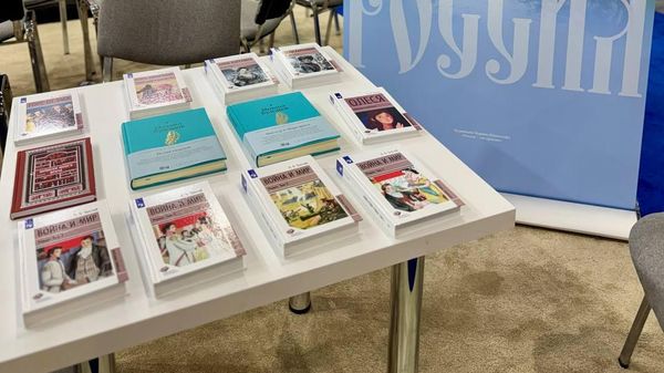 Российский национальный стенд на Бакинской книжной выставке-ярмарке - Sputnik Азербайджан