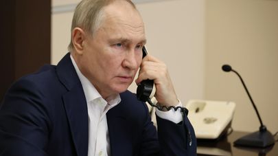Президент РФ В. Путин поговорил по телефону с Агатой Былковой
