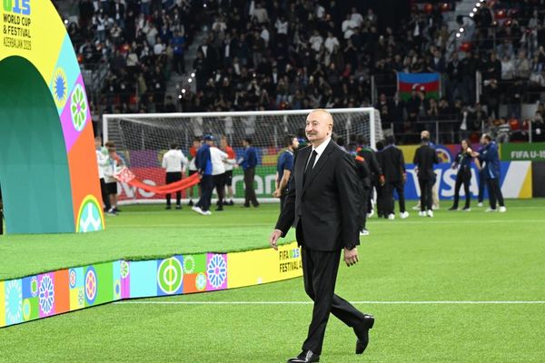 Азербайджанский лидер Ильхам Алиев на финальном матче ЧМ FIFA U-15 - Sputnik Азербайджан