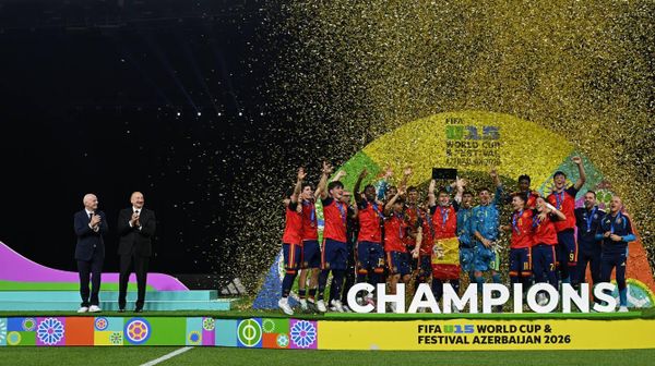 Ильхам Алиев наградил победителей FIFA U-15 World Cup and Festival - Sputnik Азербайджан