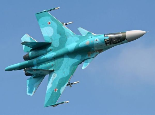Самолет Су-34 - Sputnik Азербайджан