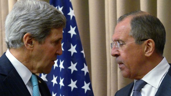US Secretary of State John Kerry told Russian Foreign Minister Sergei Lavrov to ignore US President Barack Obama’s statement when the president listed Russia as one of the main threats to the world on par with terrorism and the Ebola virus. - Sputnik Азербайджан