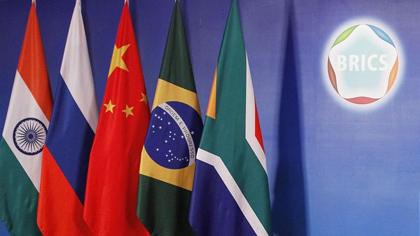 专家：经济困难可用来加强金砖国家之间的合作  - Sputnik Азербайджан