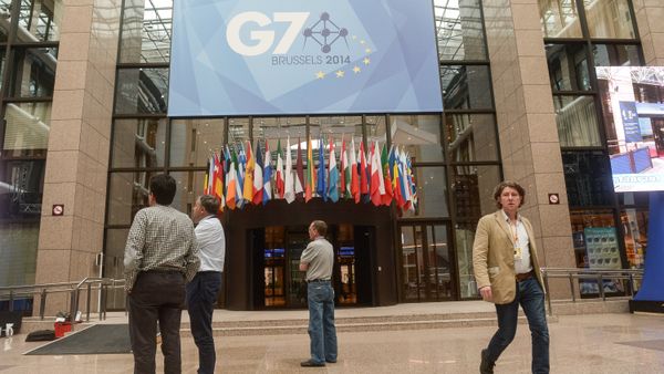 Подготовка к открытию саммита стран G7 - Sputnik Азербайджан