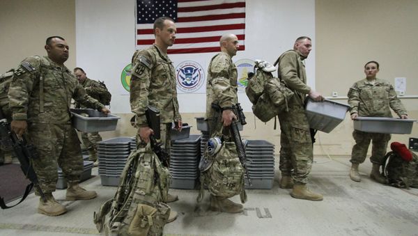 Центр транзитных перевозок ВВС США на базе Манас - Sputnik Азербайджан