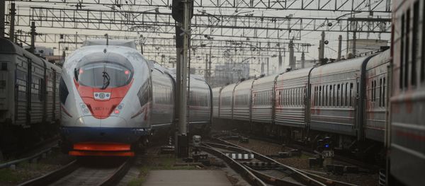 Торжественный запуск первого сдвоенного состава высокоскоростного поезда Сапсан - Sputnik Азербайджан
