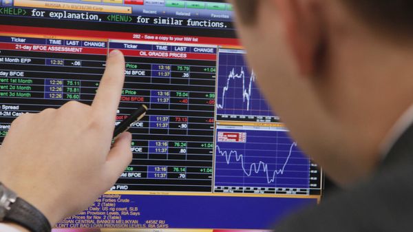 Работа Московской межбанковской валютной биржи (ММВБ) - Sputnik Азербайджан