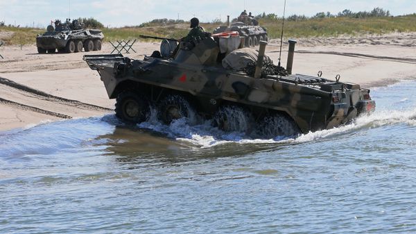 Российско-белорусские учения Щит Союза-2015 - Sputnik Азербайджан