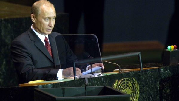 В.Путин во время выступления на сессии Генассамблеи ООН В.Путин во время выступления на сессии Генассамблеи ООН - Sputnik Азербайджан