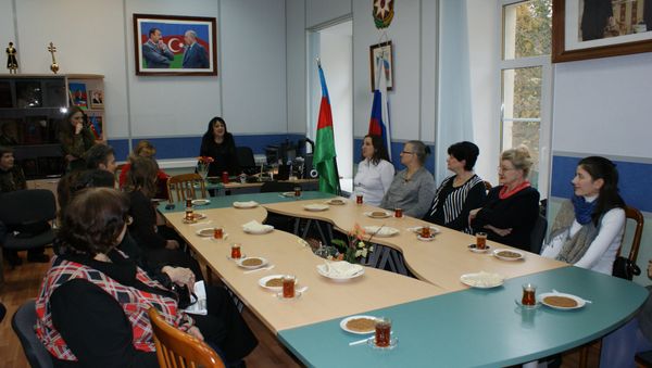 Вечер памяти Муслима Магомаева в Центре азербайджанского языка и культуры при Московском государственном лингвистическом университете - Sputnik Азербайджан