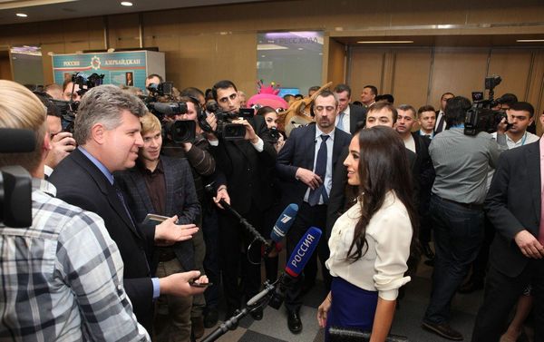 Вице-президент Фонда Гейдара Алиева Лейла Алиева на форуме АМОР в Москве - Sputnik Азербайджан