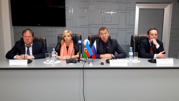 Пресс-конференция группы российских наблюдателей на парламентских выборах в Азербайджане посвященная итогам выборов и перспективам азербайджано-российских отношений - Sputnik Азербайджан