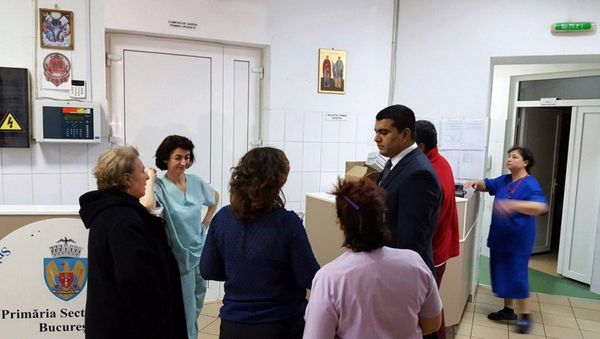 Фонд Гейдара Алиева оказал помощь пострадавшим при пожаре, произошедшем в клубе “Kolektiv”в Бухаресте. - Sputnik Азербайджан